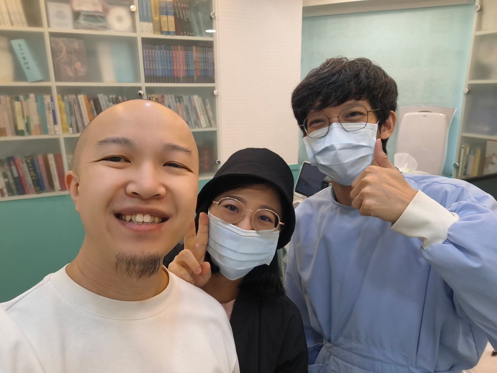 診間裡的時光機：跨越十年的重逢，用專業回敬當年的祝福