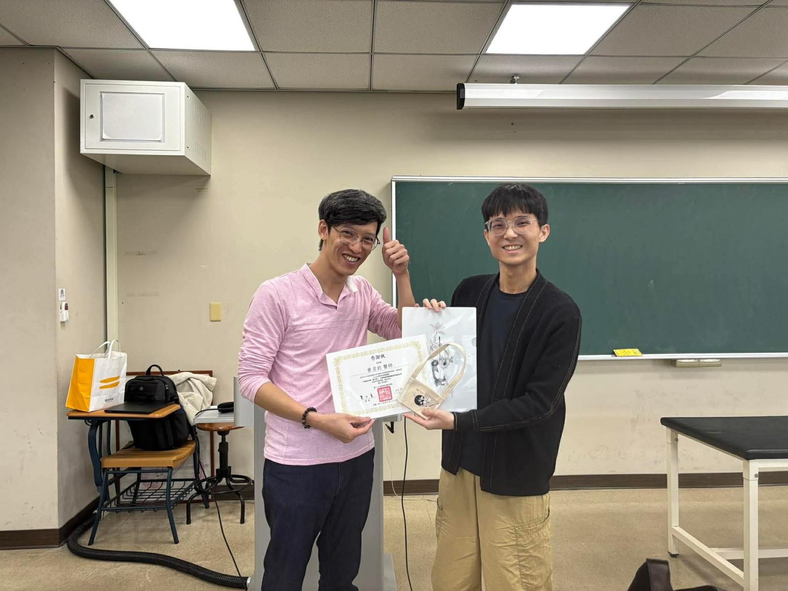 今天，我踏進了長庚大學中醫系的針傷教室，完成了一個自我的小小里程碑。
