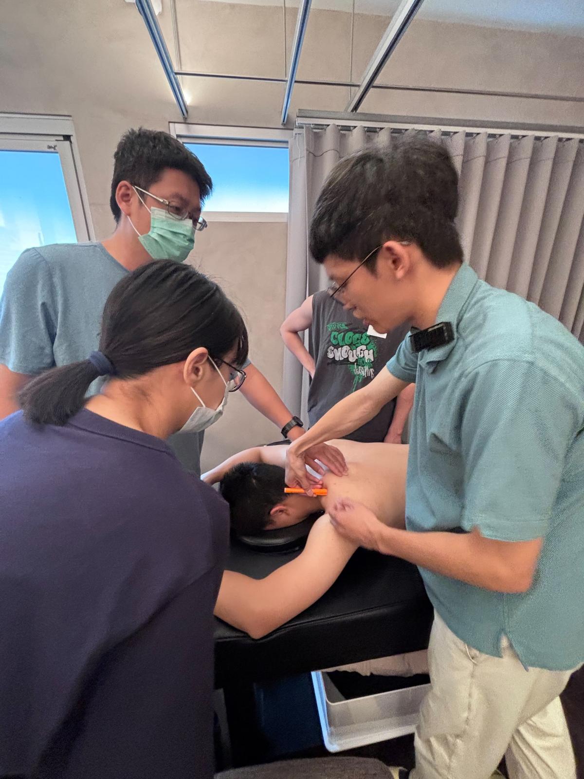 今天是母親節，也是第四屆表面解剖工作坊開課的日子。